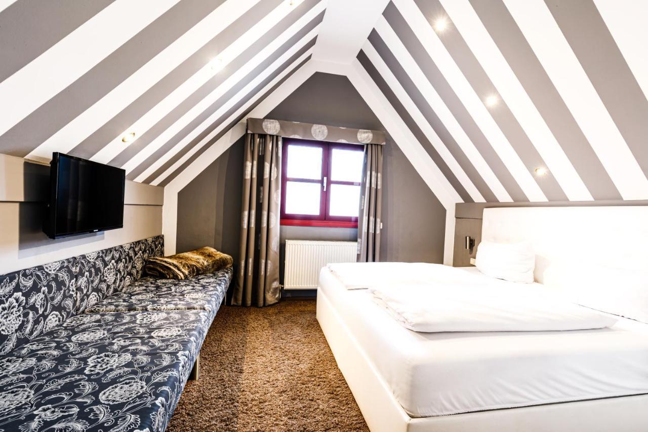 Arthotel Restaurant Pfeffermuehle Ingolstadt Exteriör bild